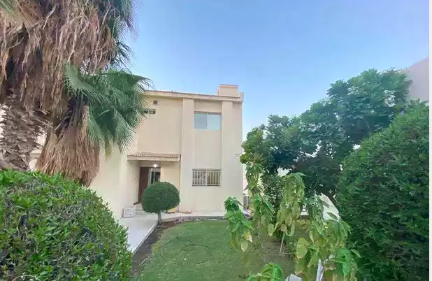 Residencial Listo Propiedad 3 + habitaciones de servicio S / F Villa Standerlone  alquiler en al-sad , Doha #7780 - 1  image 